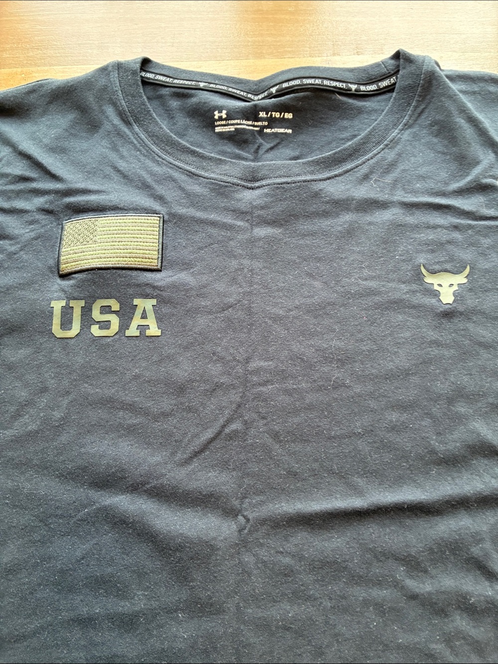 Under Armour  women’s Black USA Graphic T-Shirt size XL